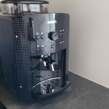 Schoene, Gemuetliche Moeblierte 2 Zi Wohnung In Rgb 雷根斯堡 外观 照片