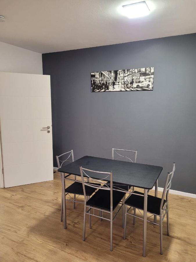 Schoene, Gemuetliche Moeblierte 2 Zi Wohnung In Rgb 雷根斯堡 外观 照片